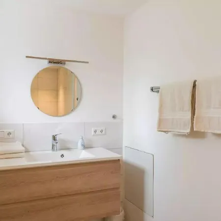 Amber Modern Retreat 別荘 ユーバーリンゲン