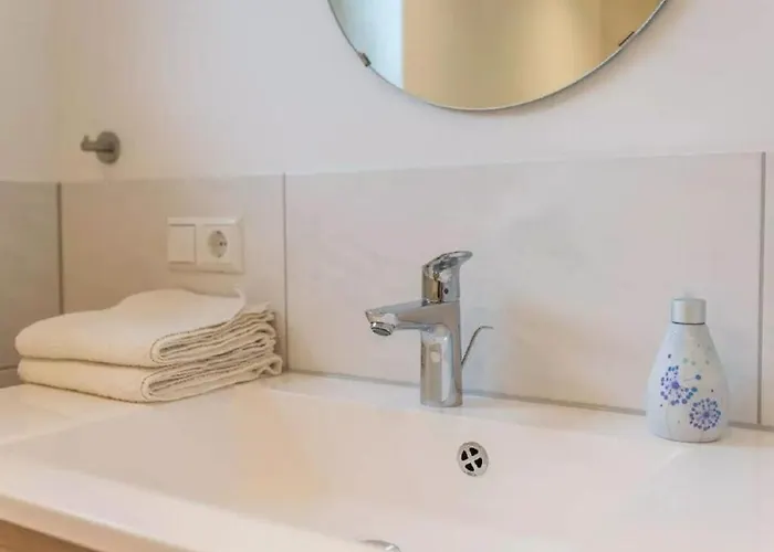 Semesterbostad Amber Modern Retreat Uberlingen